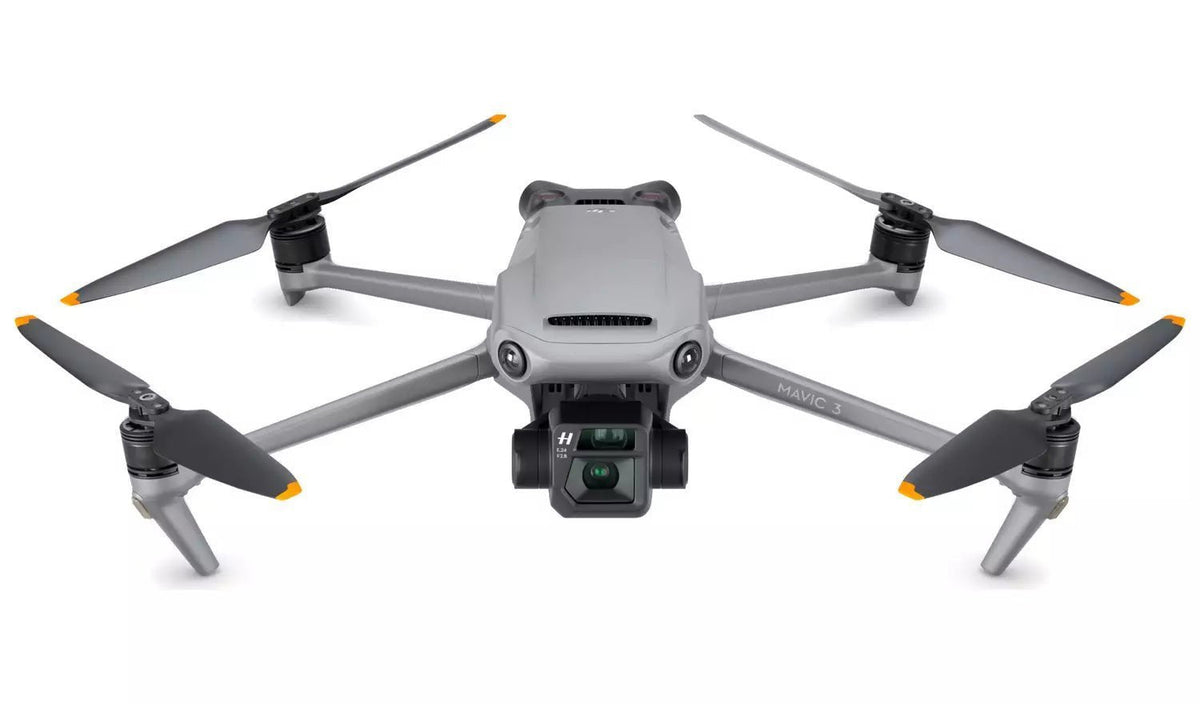DJI Mavic 3 Fly More Drone Combo