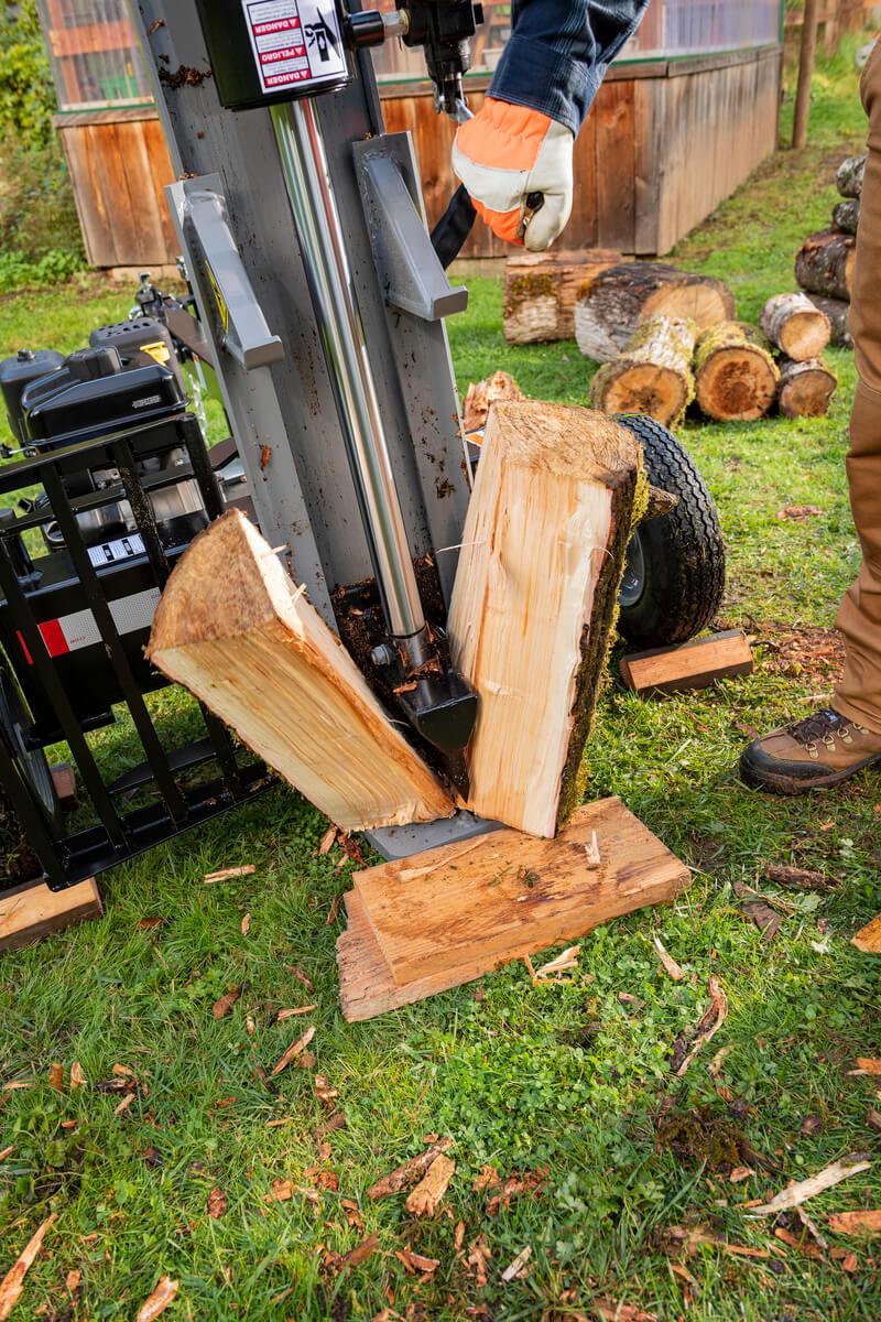 Oregon® 30-Ton 250cc Briggs & Stratton Horizontal / Vertical Log Splitter (OR30TBS-1)