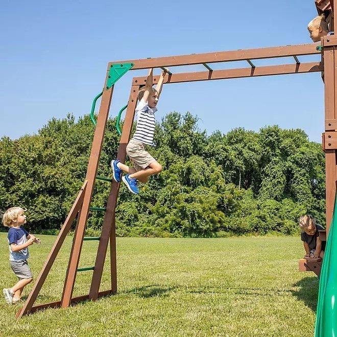 Backyard Discovery Skyfort II Cedar Swing Set/PlaySet