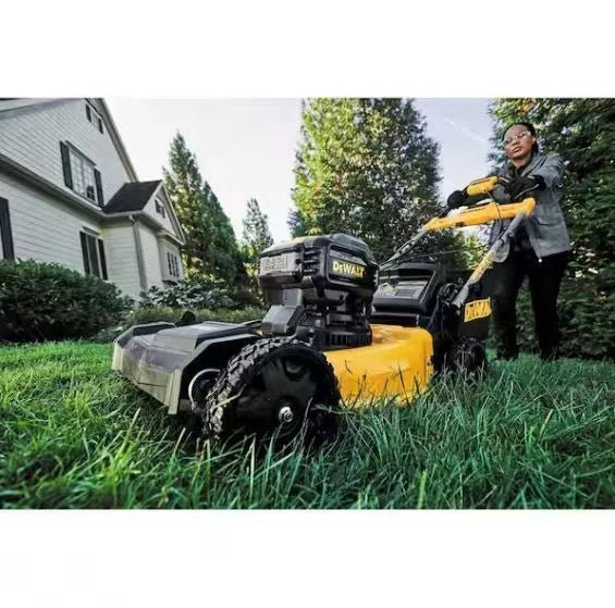 Dewalt 20V MAX 21.5 in Walk Behind Lawn Mower Kit, Hedge Trimmer Kit, String Trimmer & Leaf Blower